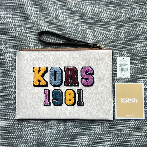 Michael Kors large wristlet Rare💥 - Picture 4 of 6
